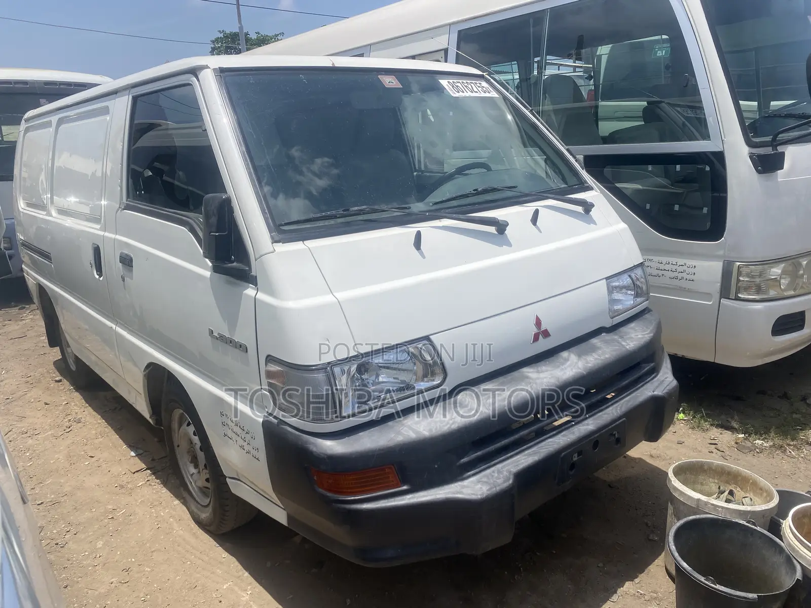 Mitsubishi L300 2002 White