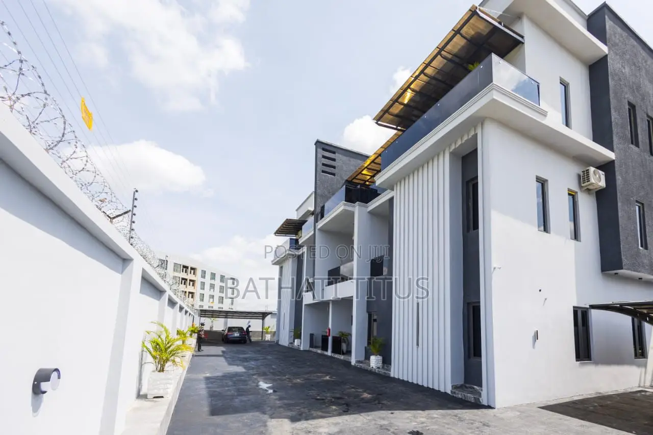 4bdrm Duplex in Jahi for sale