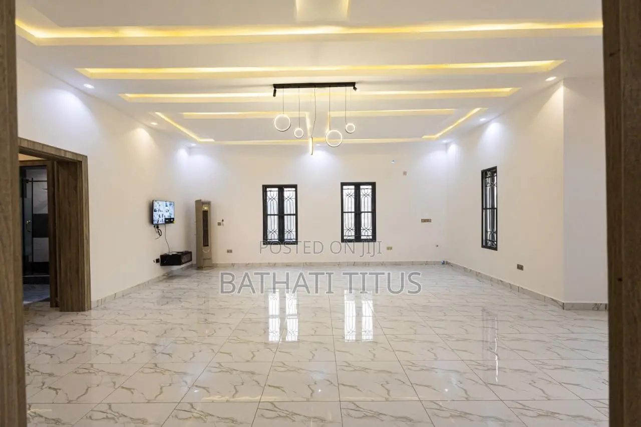 4bdrm Duplex in Jahi for sale
