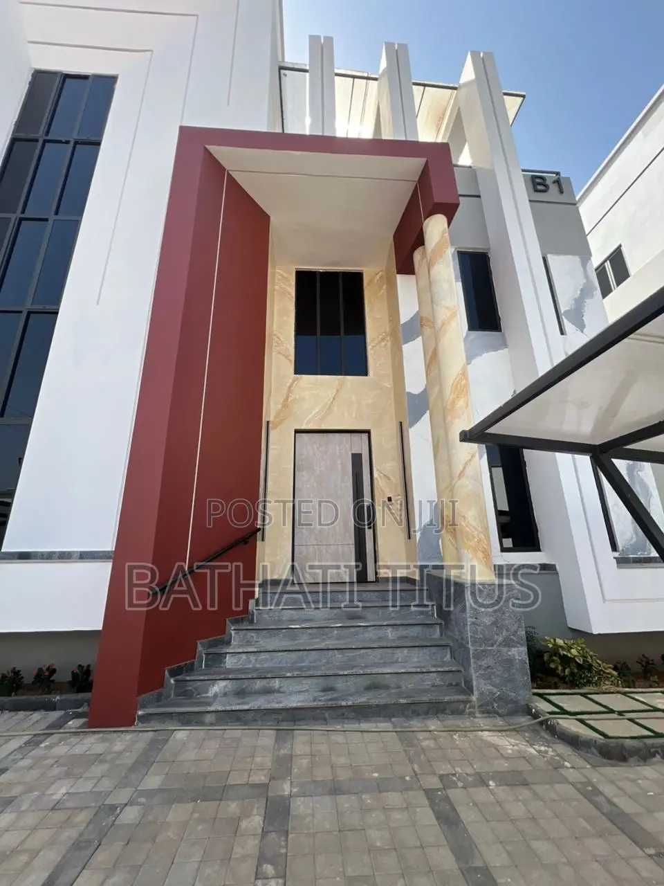 5bdrm Duplex in Guzape District for sale