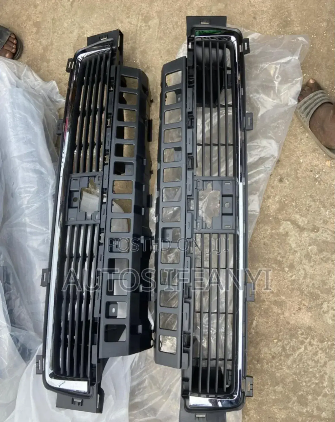Down Grill Front for Toyota Sequoia Still Available Dm