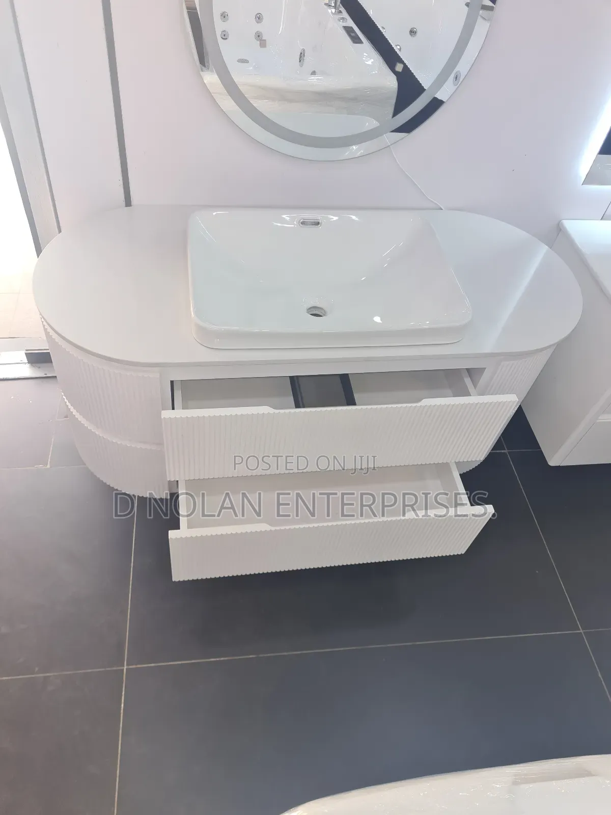 120cm Matt White Luxury Cabinet