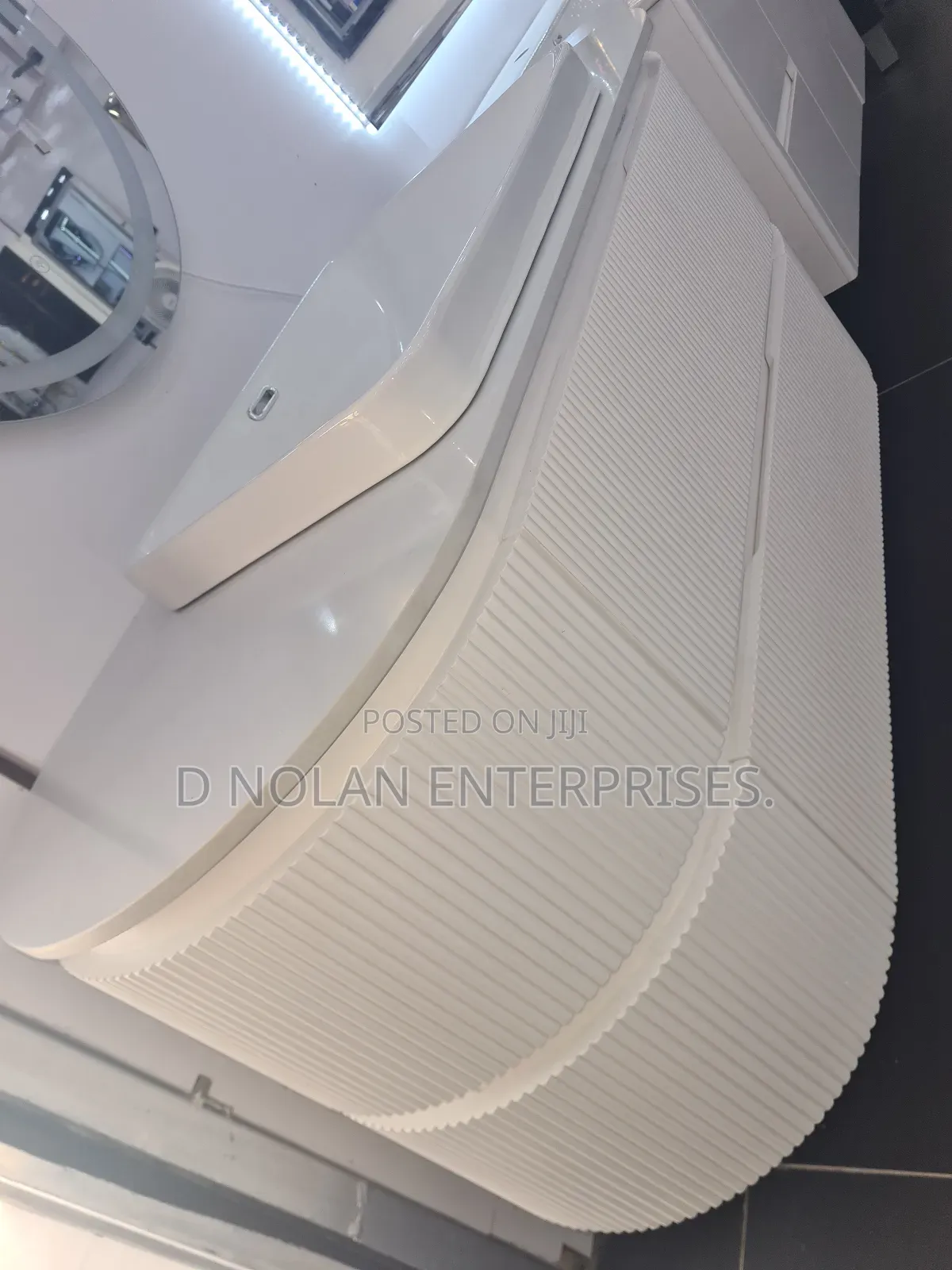 120cm Matt White Luxury Cabinet
