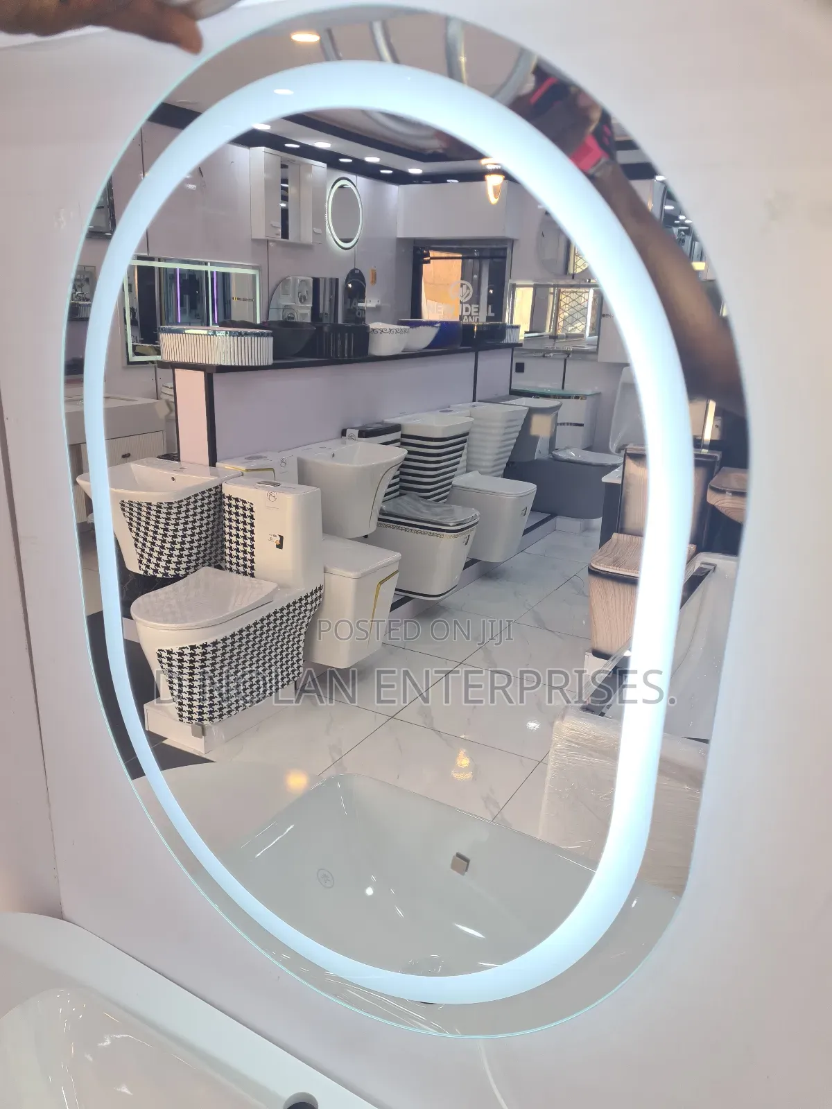 120cm Matt White Luxury Cabinet