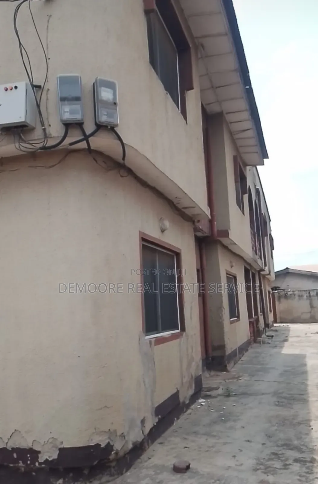 4bdrm Block of Flats in Idimu for sale