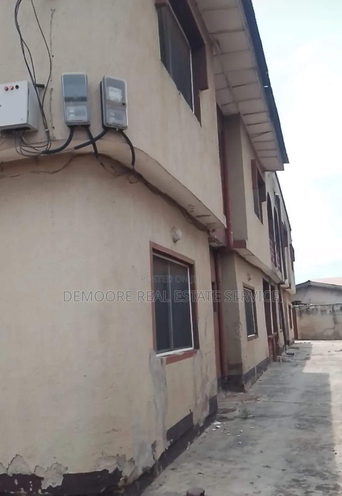 4bdrm Block of Flats in Idimu for sale