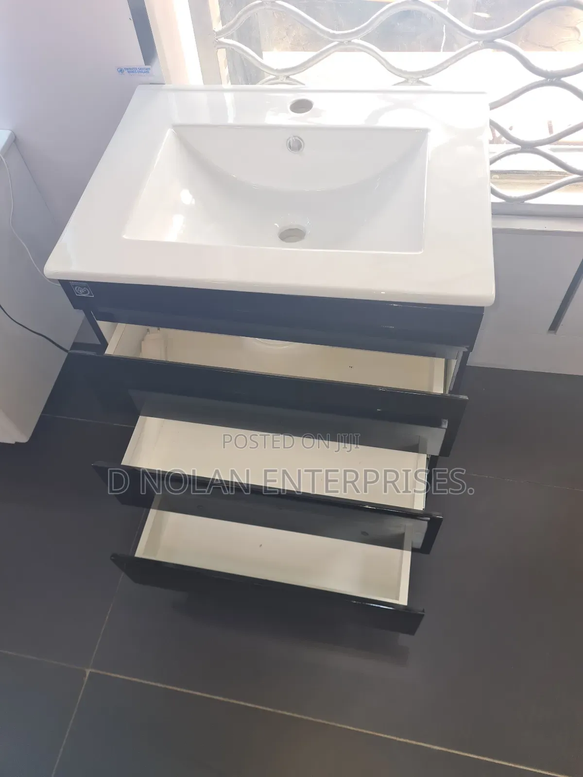 60x47cm Black Cabinet Basin