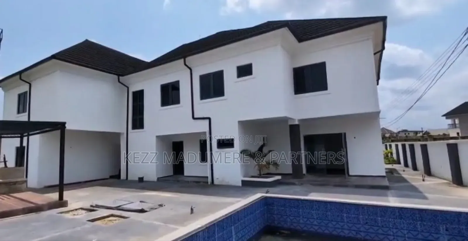 6bdrm Duplex in Shelter Afrique for sale