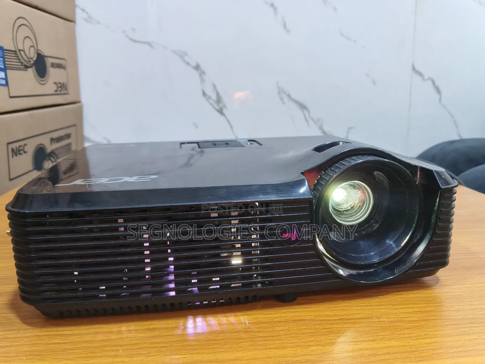 Acer X1120h 2700 Lumens DLP Projector