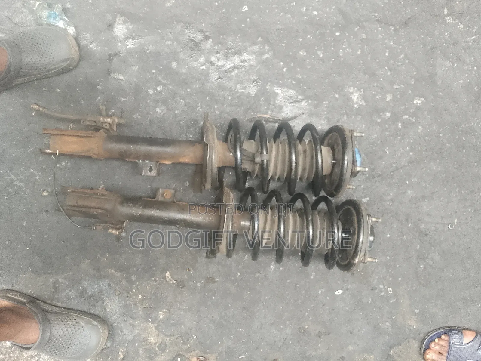 Front Shock Absorber Mazda Tribute, Ford Escape 2003-2010