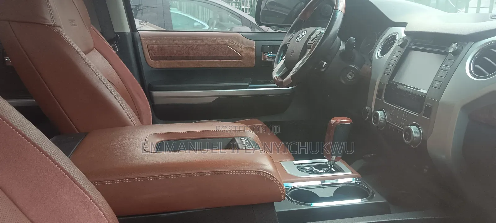 Toyota Tundra Limited 4dr Double Cab 4WD SB (5.7L 8cyl 6A) 2014 Brown