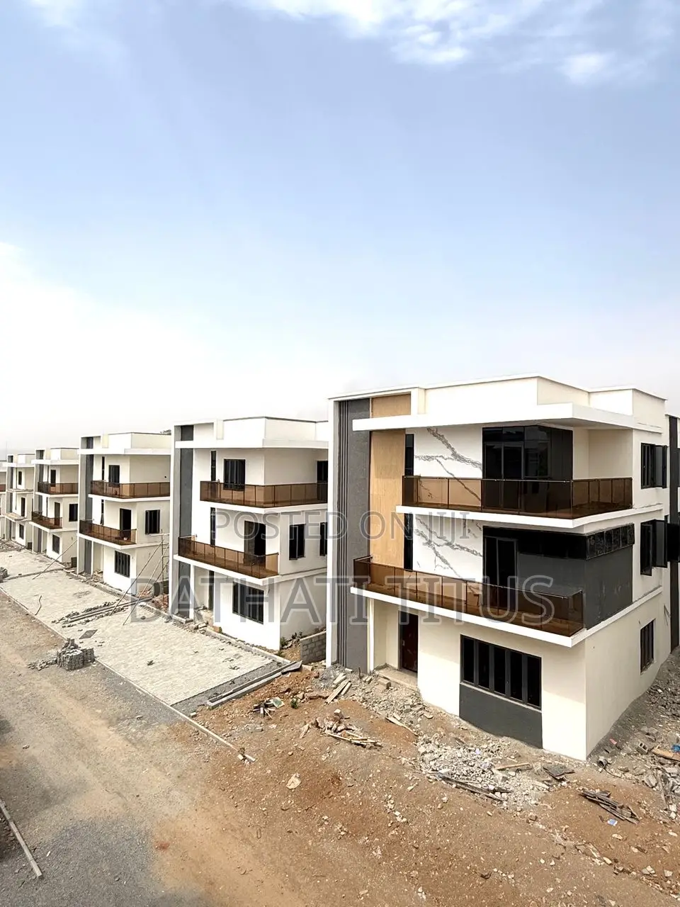 6bdrm Duplex in Guzape District for sale