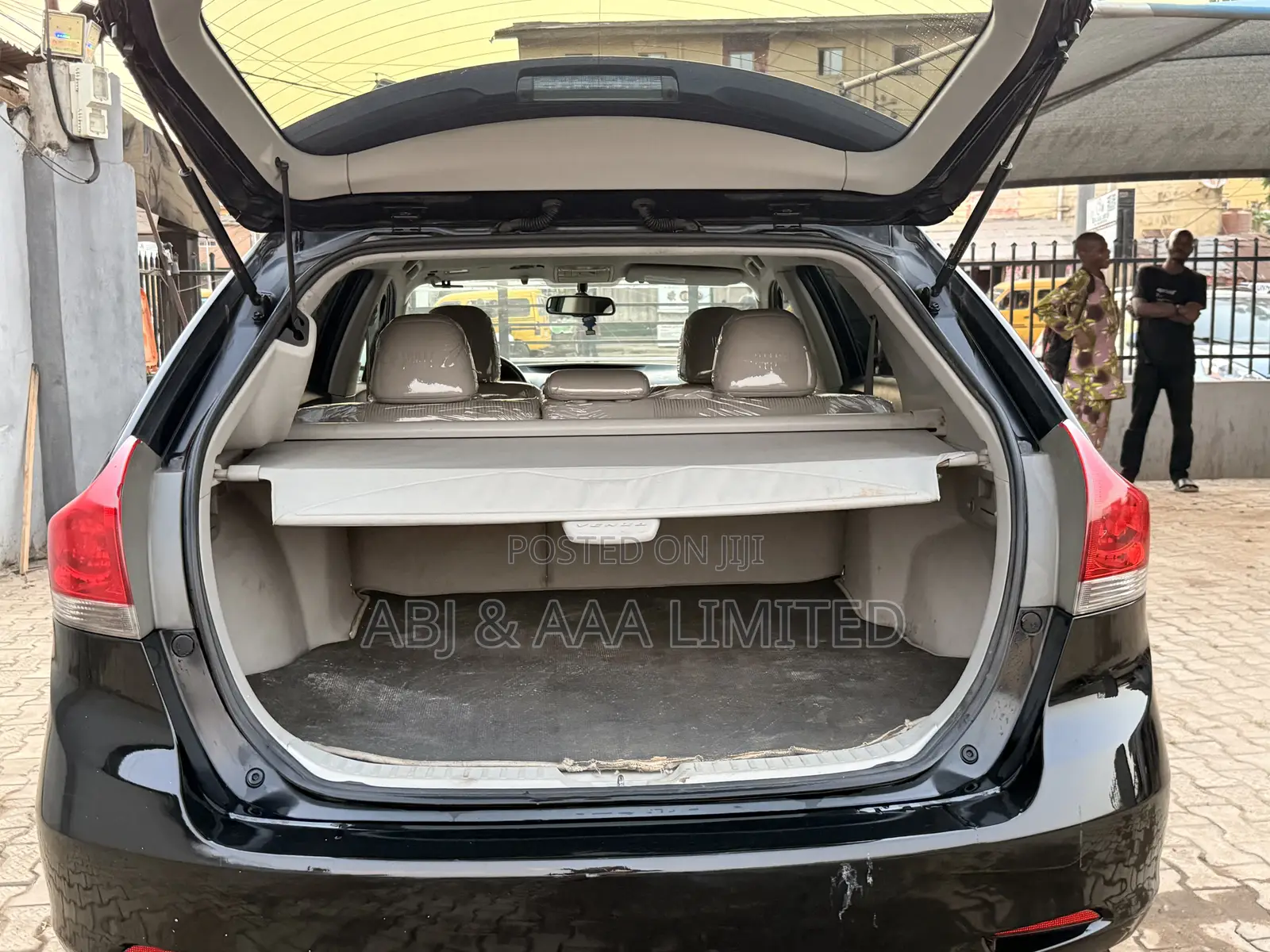 Toyota Venza LE 2010 Black