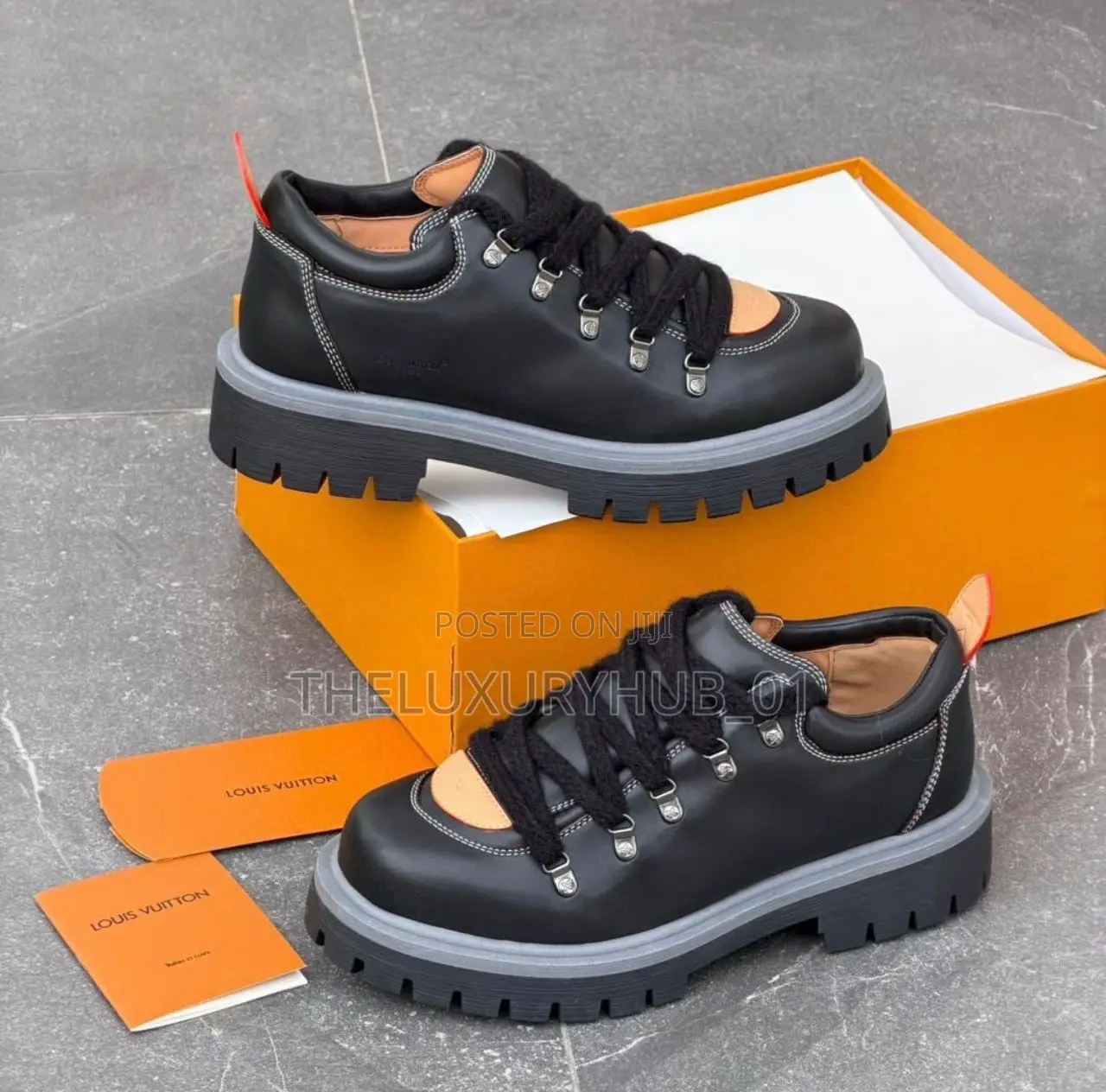 Classy Loius Vuitton Men Sneakers
