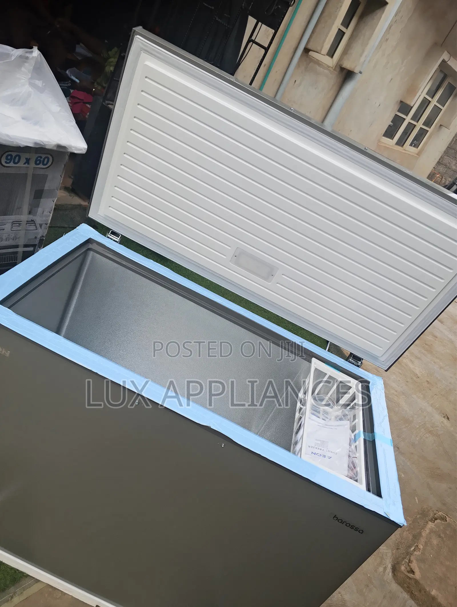 Aeon 300l Kitchen Chest Freezer
