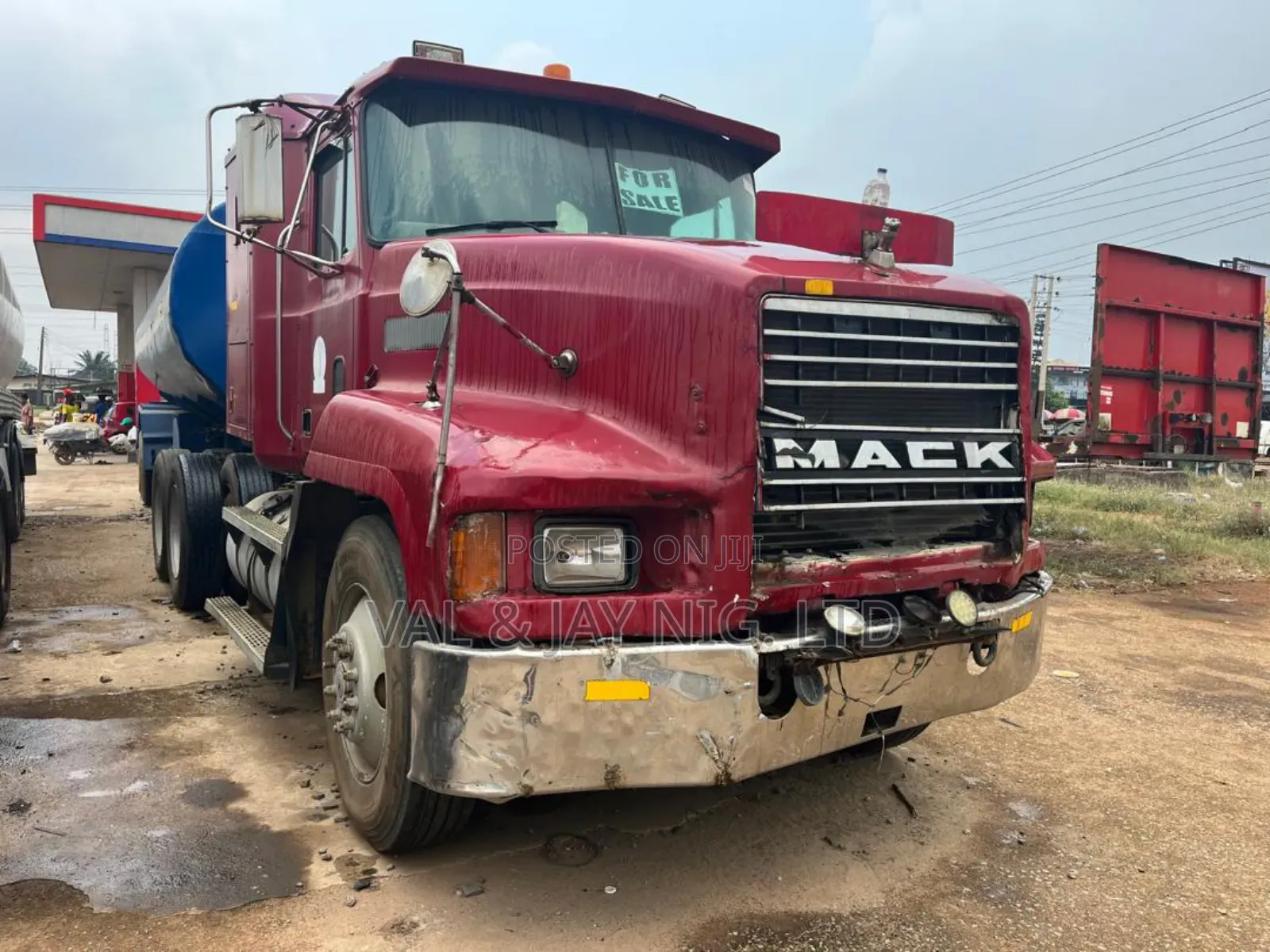 Mack Ch Petrol / Diesel Tanker Truck With 33,000 Liters - Company Use