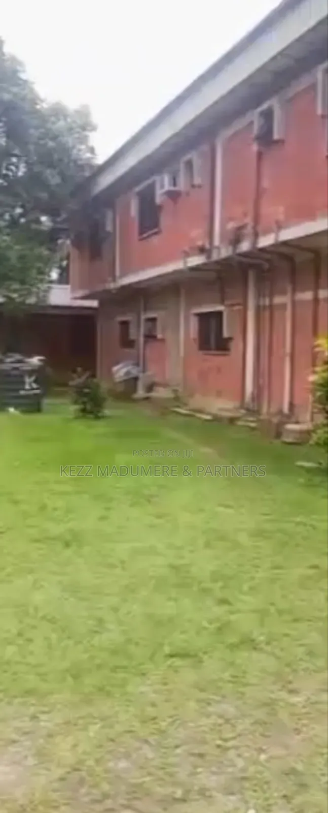 20bdrm Duplex in Inside An Estate, Rumuodara for sale