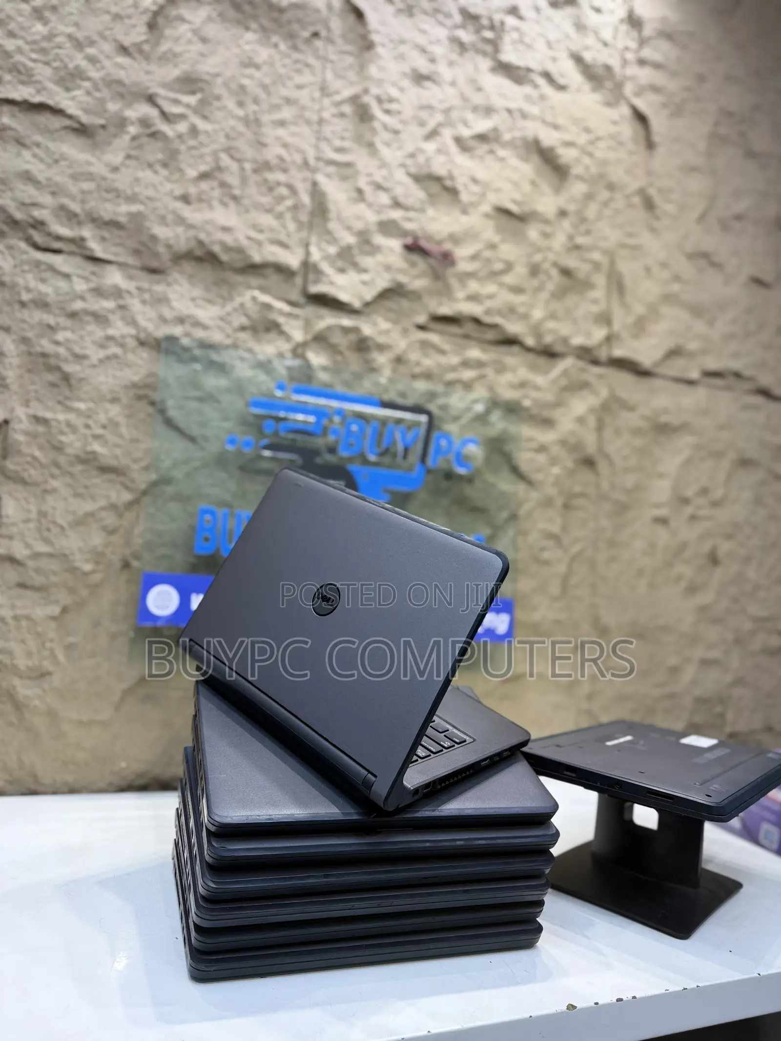 Laptop Dell Latitude 3350 4GB Intel Core i3 SSD 128GB