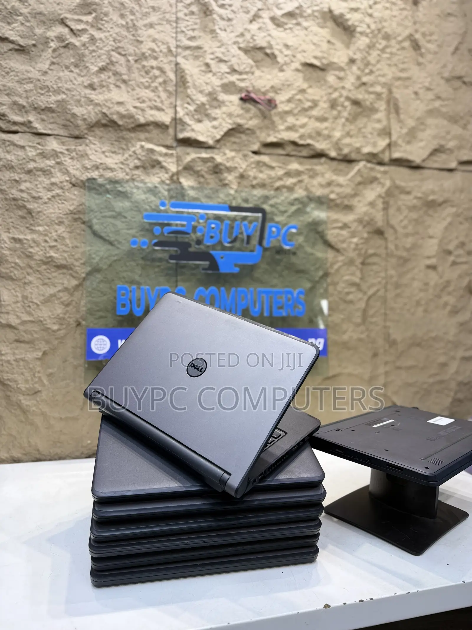 Laptop Dell Latitude 3350 4GB Intel Core i3 SSD 128GB