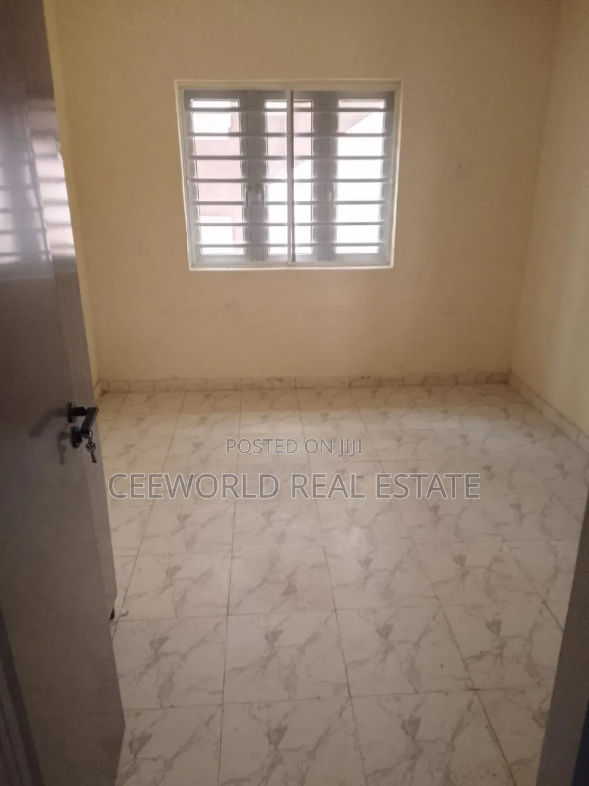 3bdrm Apartment in Agodi Gate for rent
