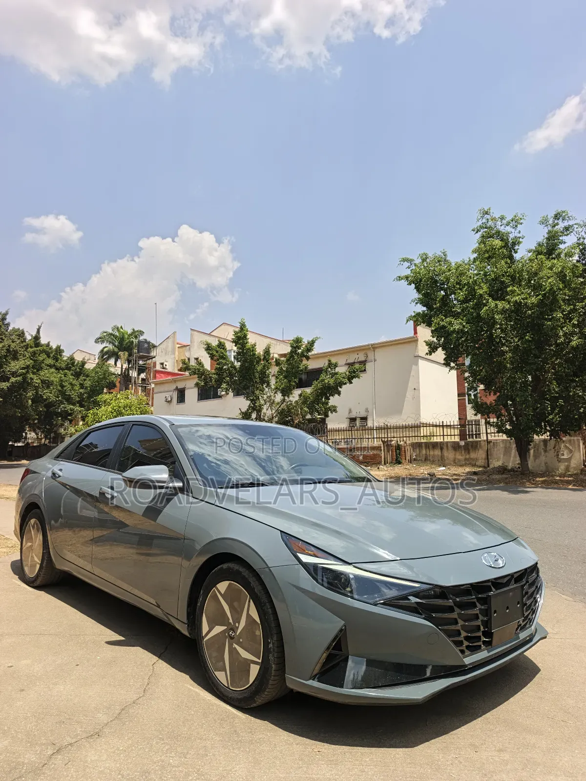 Hyundai Elantra Limited 2023 Gray