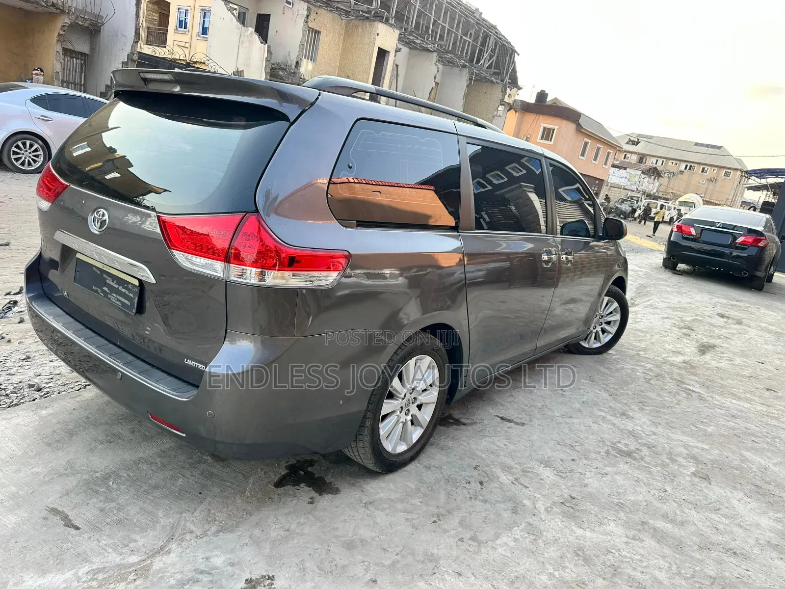 Toyota Sienna Limited FWD 7-Passenger 2013 Gray