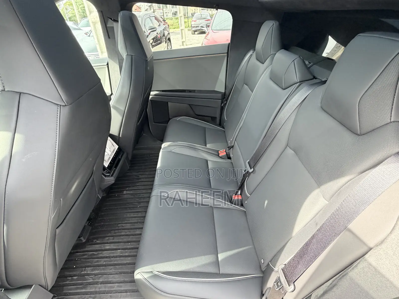Tesla Cybertruck 173 kWh Cyberbeast AWD 2024 Gray
