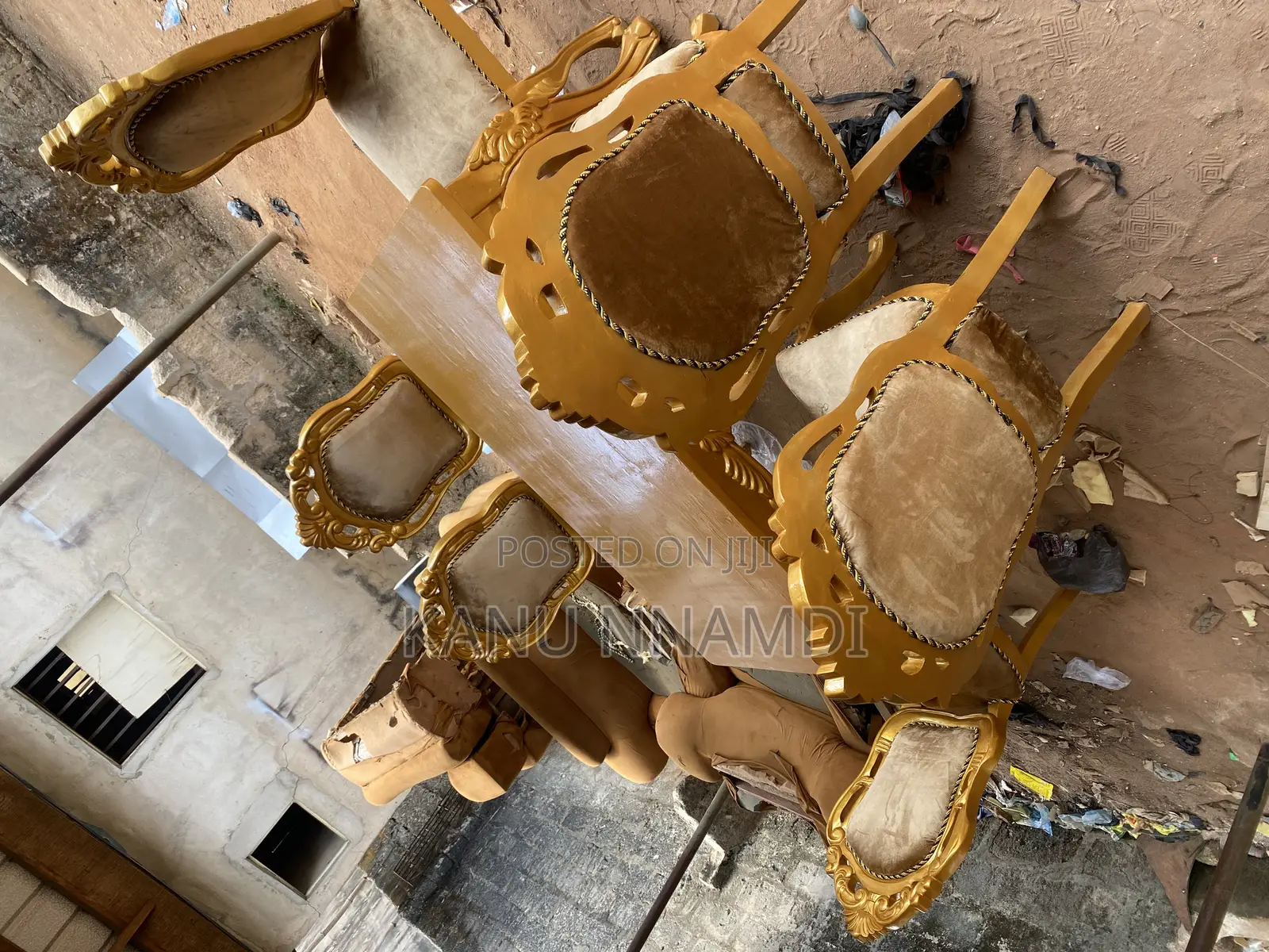 Royal Dining Table