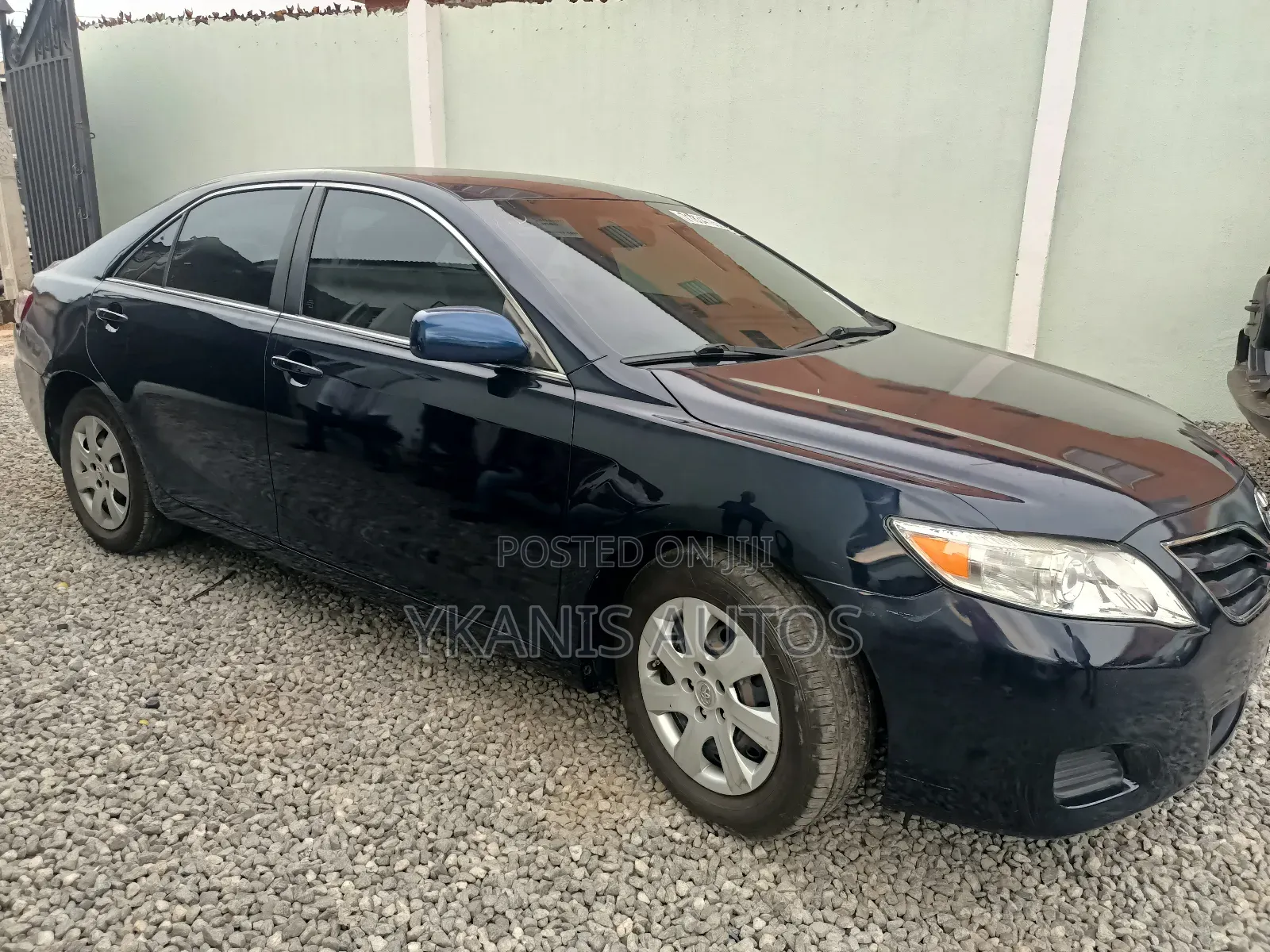 Toyota Camry LE 4dr Sedan (2.5L 4cyl 6AM) 2010 Blue