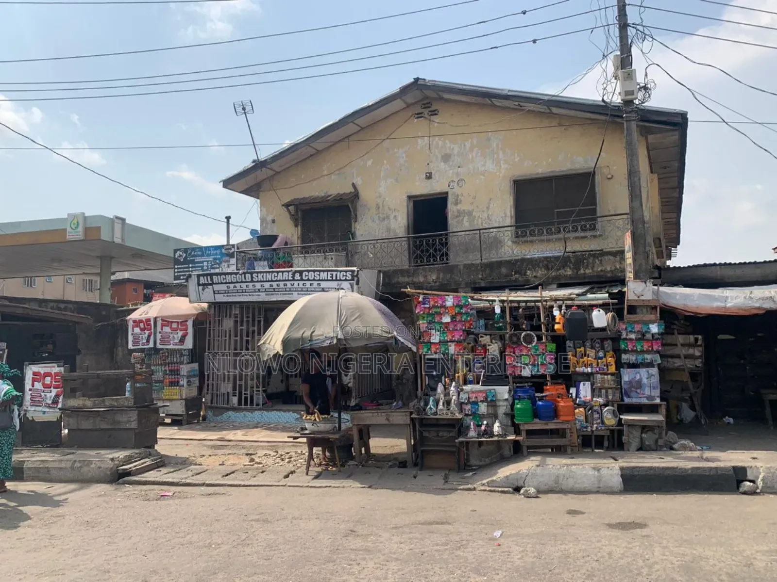 6bdrm Block of Flats in Okuta Road Estate, Bariga / Shomolu for sale