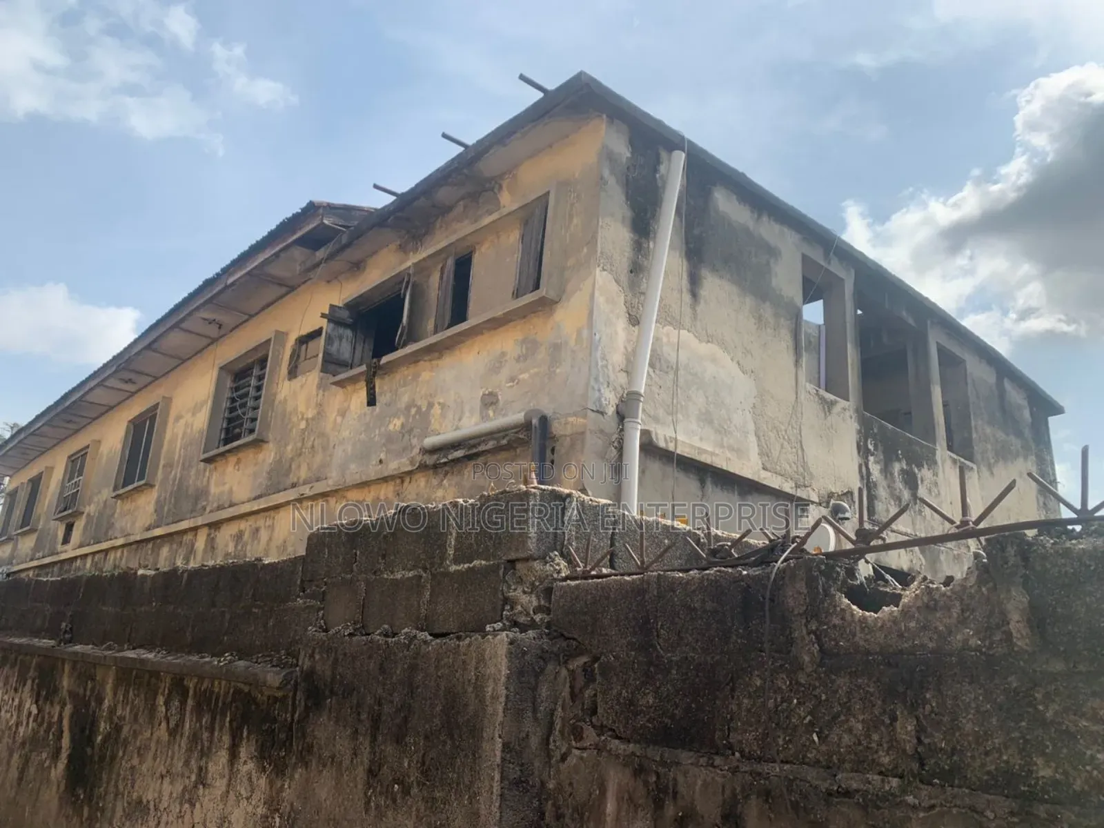 6bdrm Block of Flats in Okuta Road Estate, Bariga / Shomolu for sale