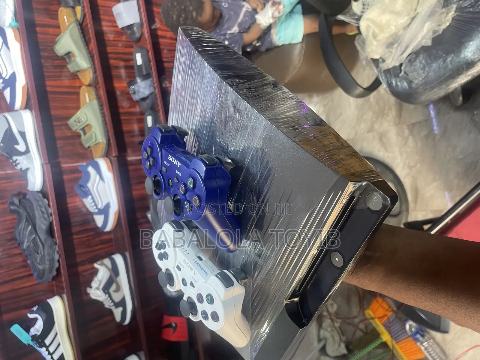 Ps3 120/160gb 12games on It 2 Controllers