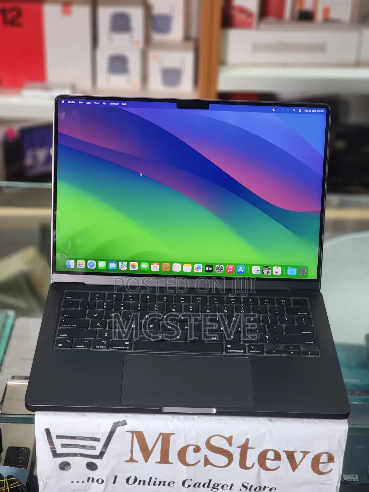 Apple MacBook Pro 2023 M3 Pro 14-inch 18GB Apple M3 Pro SSD 512GB