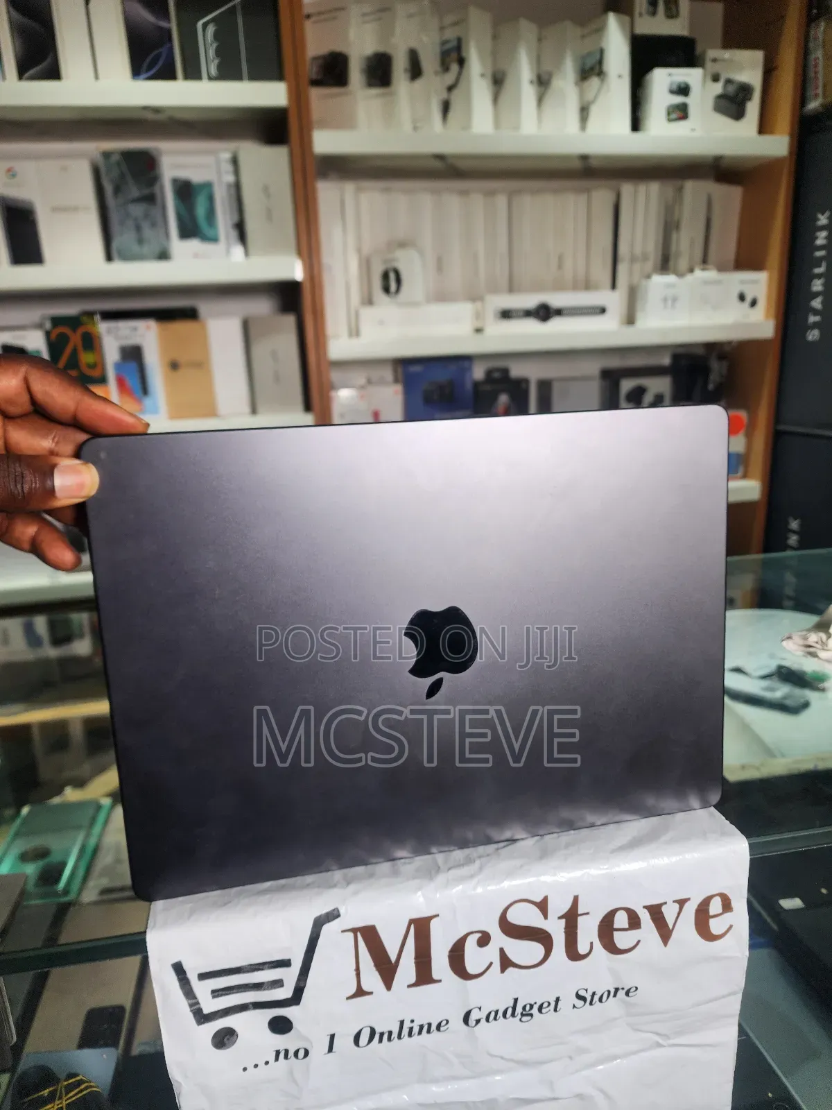 Apple MacBook Pro 2023 M3 Pro 14-inch 18GB Apple M3 Pro SSD 512GB