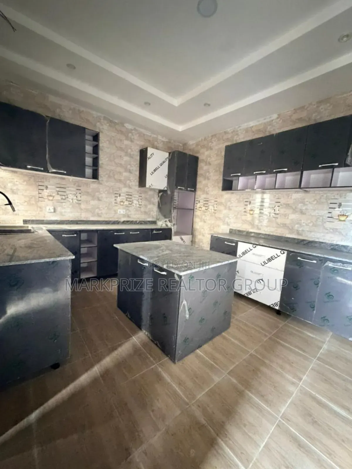 4bdrm Duplex in Surulere Lagos, Chevron for sale