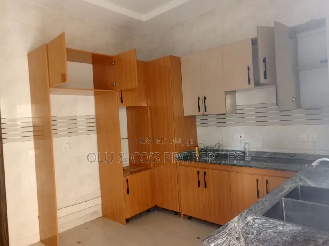 3bdrm Block of Flats in An Estate Around, Lugbe District for rent