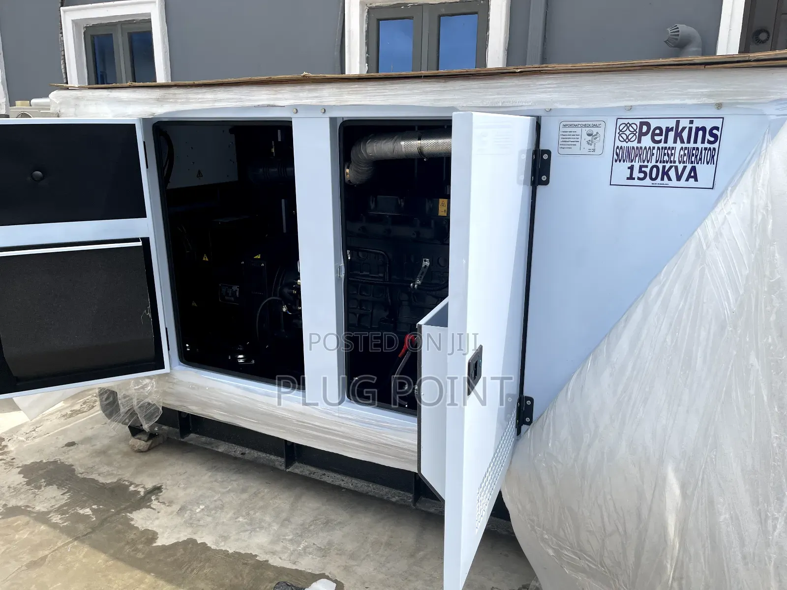 Heavy-Duty Perkins 150kva Soundproof Generator Set