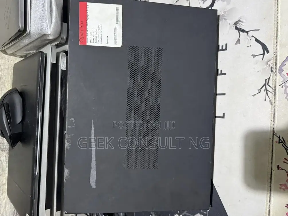 New Laptop Asus ROG Zephyrus G16 32GB Intel Core Ultra 9 SSD 1T