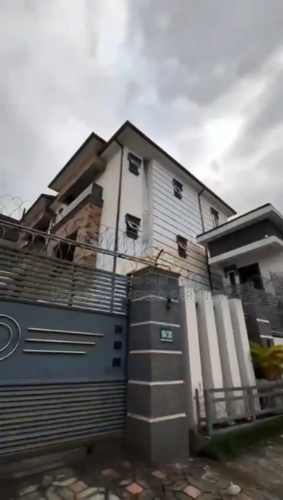 10bdrm Block of Flats in Off Nta Road , Port, Obio-Akpor for sale