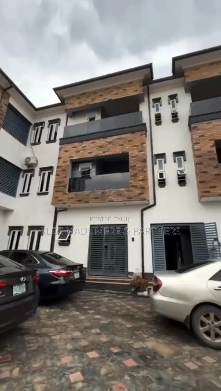 10bdrm Block of Flats in Off Nta Road , Port, Obio-Akpor for sale