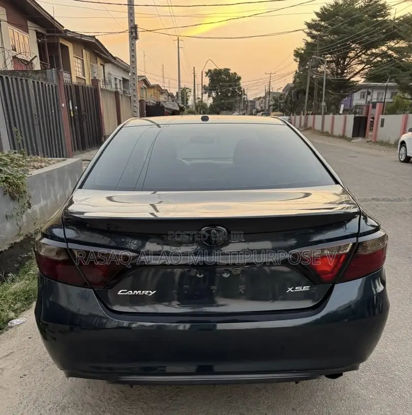 Toyota Camry XSE 4dr Sedan (2.5L 4cyl 6A) 2017 Blue