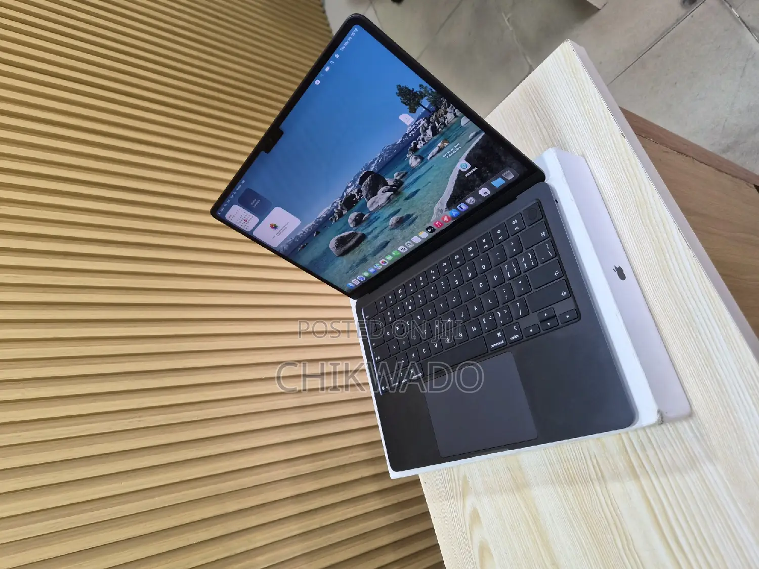 New Laptop Apple MacBook Air 2025 M4 16GB Apple M4 SSD 256GB