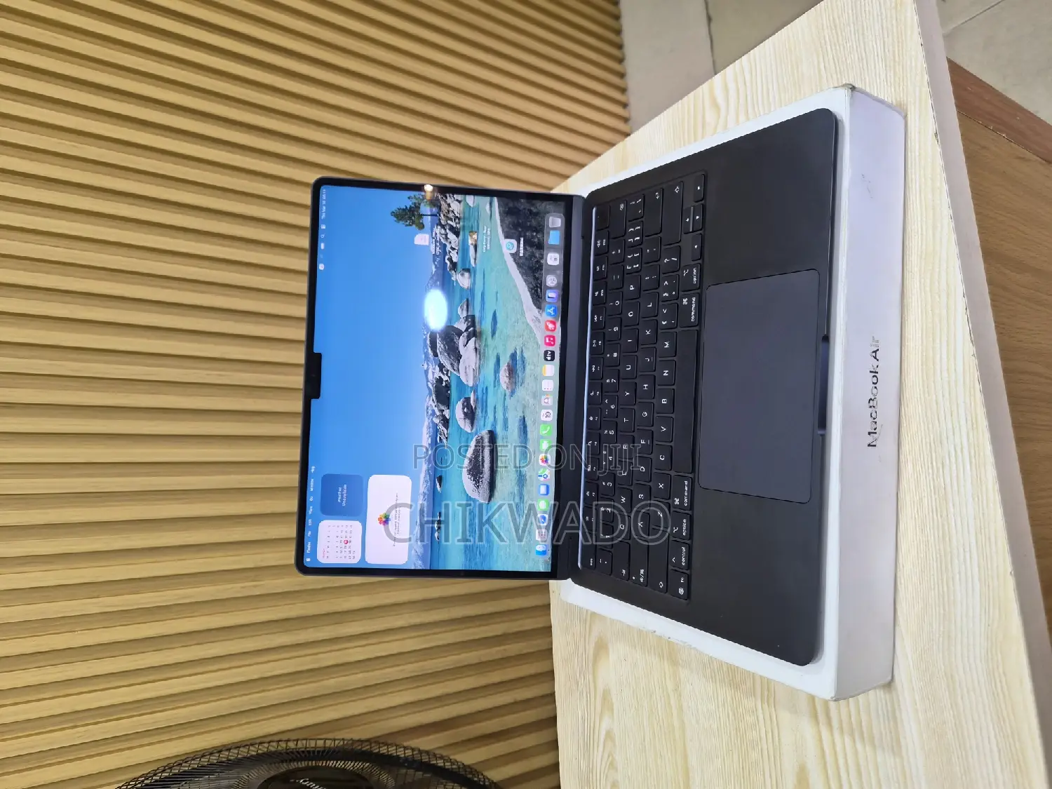 New Laptop Apple MacBook Air 2025 M4 16GB Apple M4 SSD 256GB