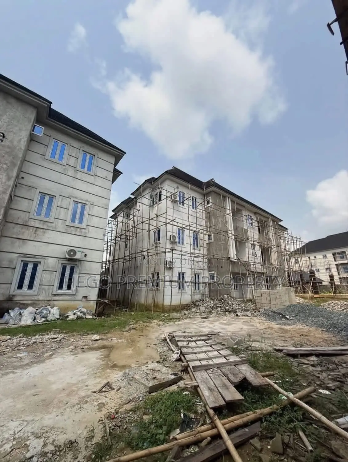 2bdrm Apartment in Ada George New Road, Obio-Akpor for sale