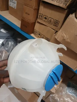 Water Can/Container Passat Cc Tiguan and Jetta