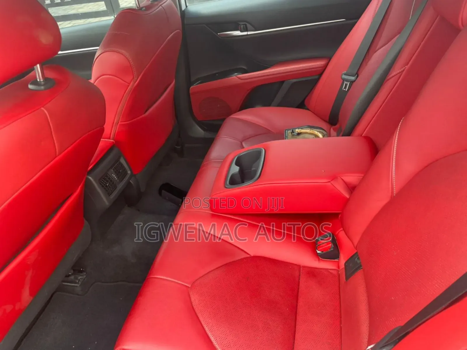 Toyota Camry XSE (2.5L 4cyl 8A) 2019 White