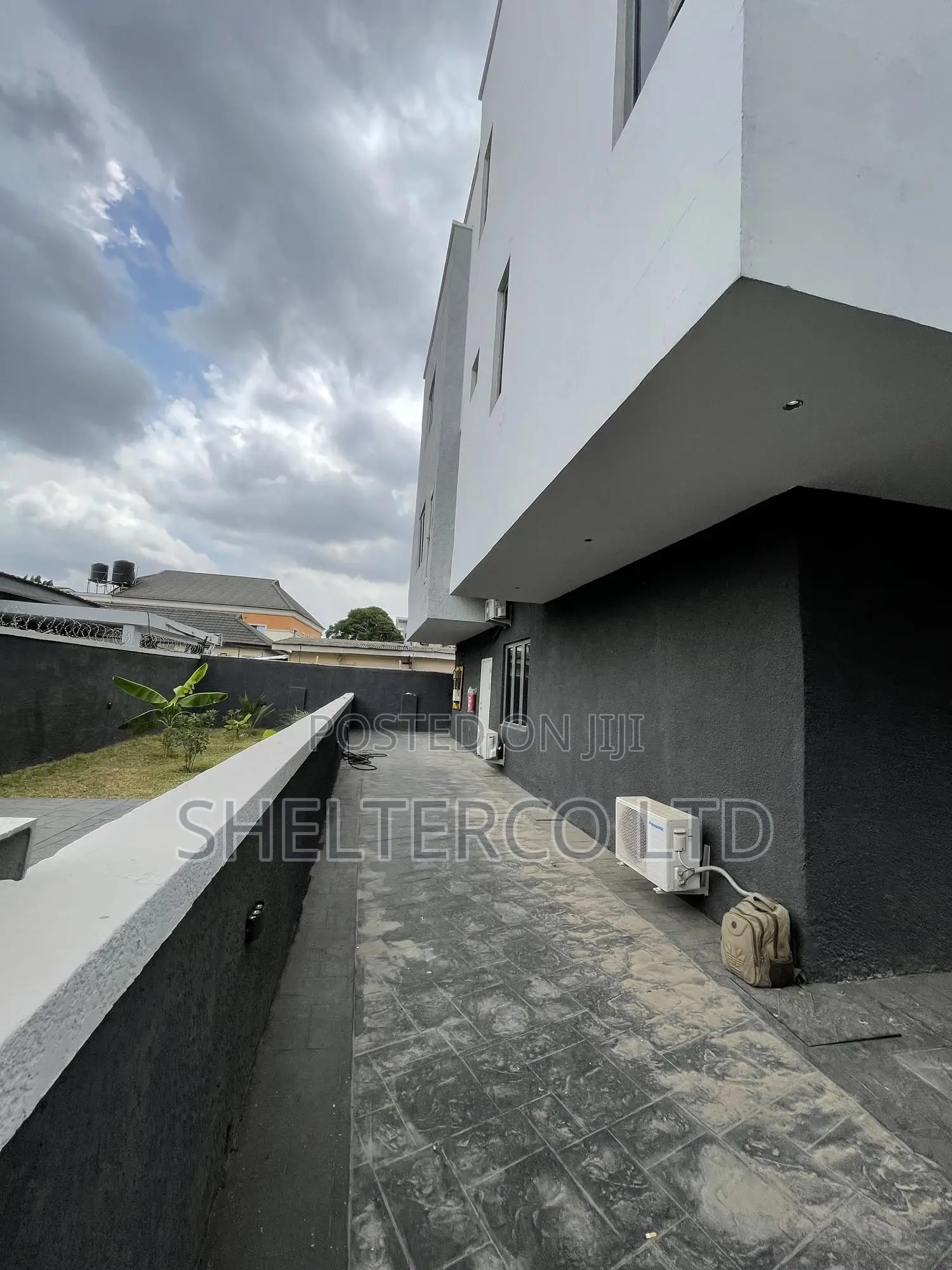 Furnished 5bdrm Duplex in Estate, Adeniyi Jones for rent