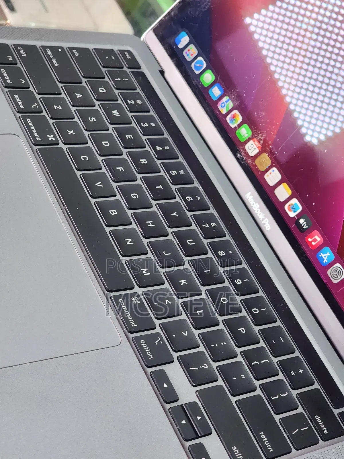 Laptop Apple MacBook Pro 2022 M2 8GB Apple M2 SSD 256GB