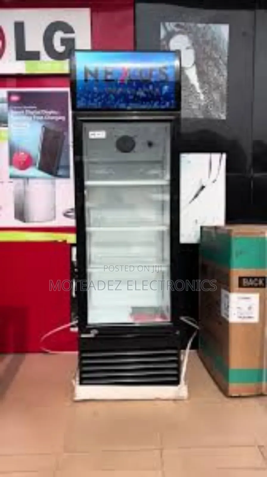 Nexus 300l Low Voltage Large Capacity Upright Showcase Chiller/Freezer