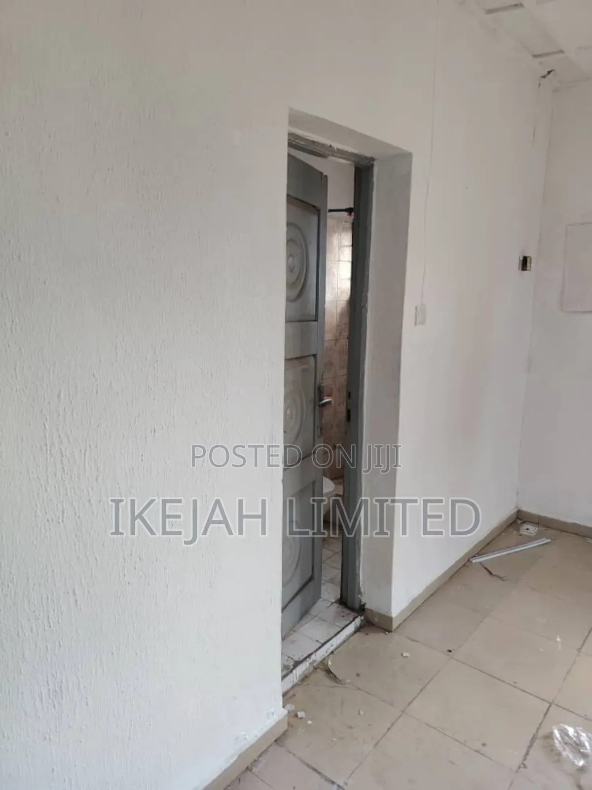 3bdrm Apartment in Oregun for rent